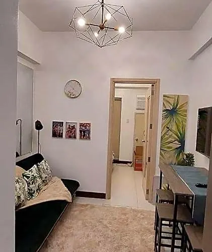 Chateau Elysee A2 Near Airport,wifi Netflix Kitchen 2*