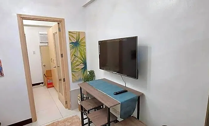 Chateau Elysee A2 Near Airport,wifi Netflix Kitchen 호텔
