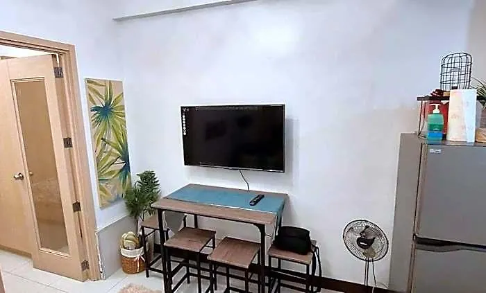호텔 Chateau Elysee A2 Near Airport,wifi Netflix Kitchen